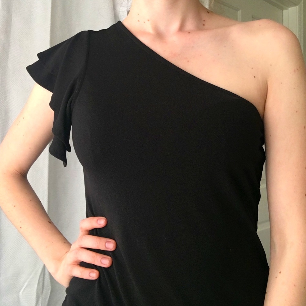 Black Banana Republic One-Shoulder Top